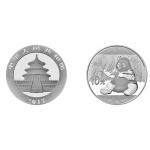 2017年熊猫30克圆形银质纪念币