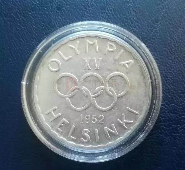 历史上第一枚现代奥运会纪念币是这一枚，估计99%的人都没有见过吧？
