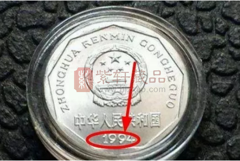 掉地上没人捡的1角硬币，现在能值800元，要是碰到你会捡吗？
