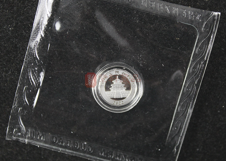 2022年1克圆形铂质纪念币